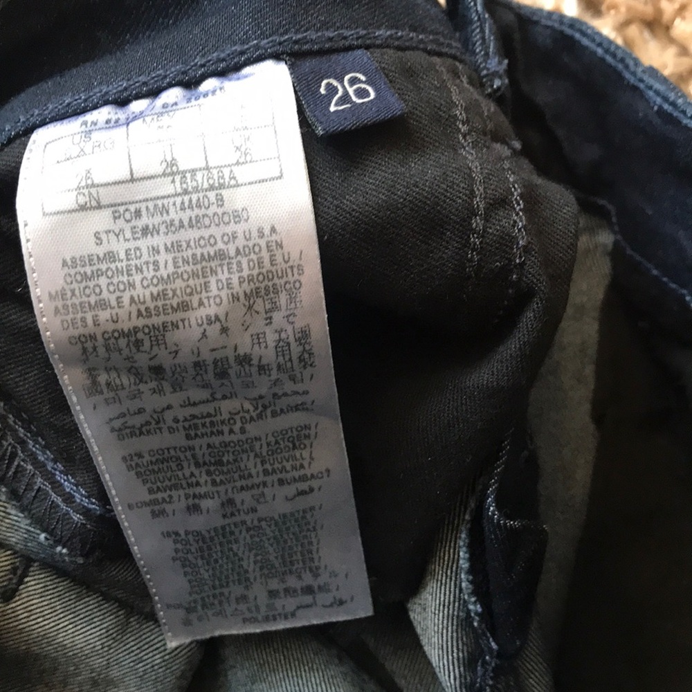 Like New! GUESS Brittney Skinny Fit Jeans - Picture 8 of 8